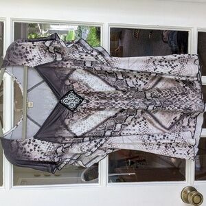 Women's 1X Top Printed Stretchy Embellished Short Sleeve Blouse Top